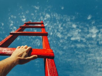 Ladder – Dream Meaning and Symbolism 30