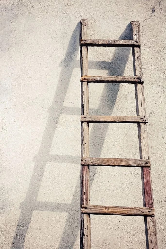 Ladder – Dream Meaning and Symbolism 4