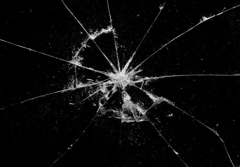 Broken Glass – Dream Meaning and Symbolism 1
