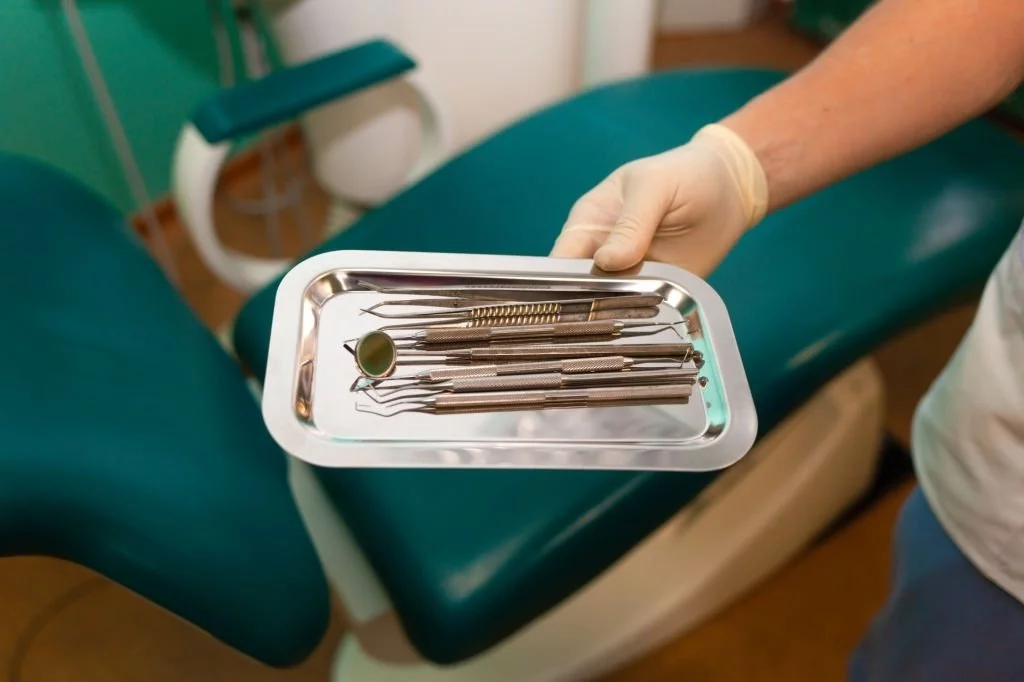 Dentist Placing Apparatus