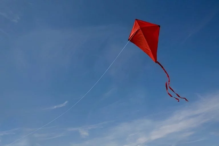 Kite – Dream Meaning and Symbolism 1